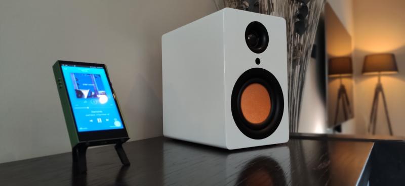  - Mitchell Acoustics uStream One | Photos des enceintes bibliothèque